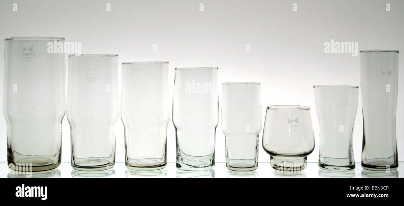 Glas-, Gastronomieglas-Set "superfest", hergestellt vom Kombinat Lausitzer  Glas Weisswasser, DDR, 1980er Jahre Stockfotografie - Alamy