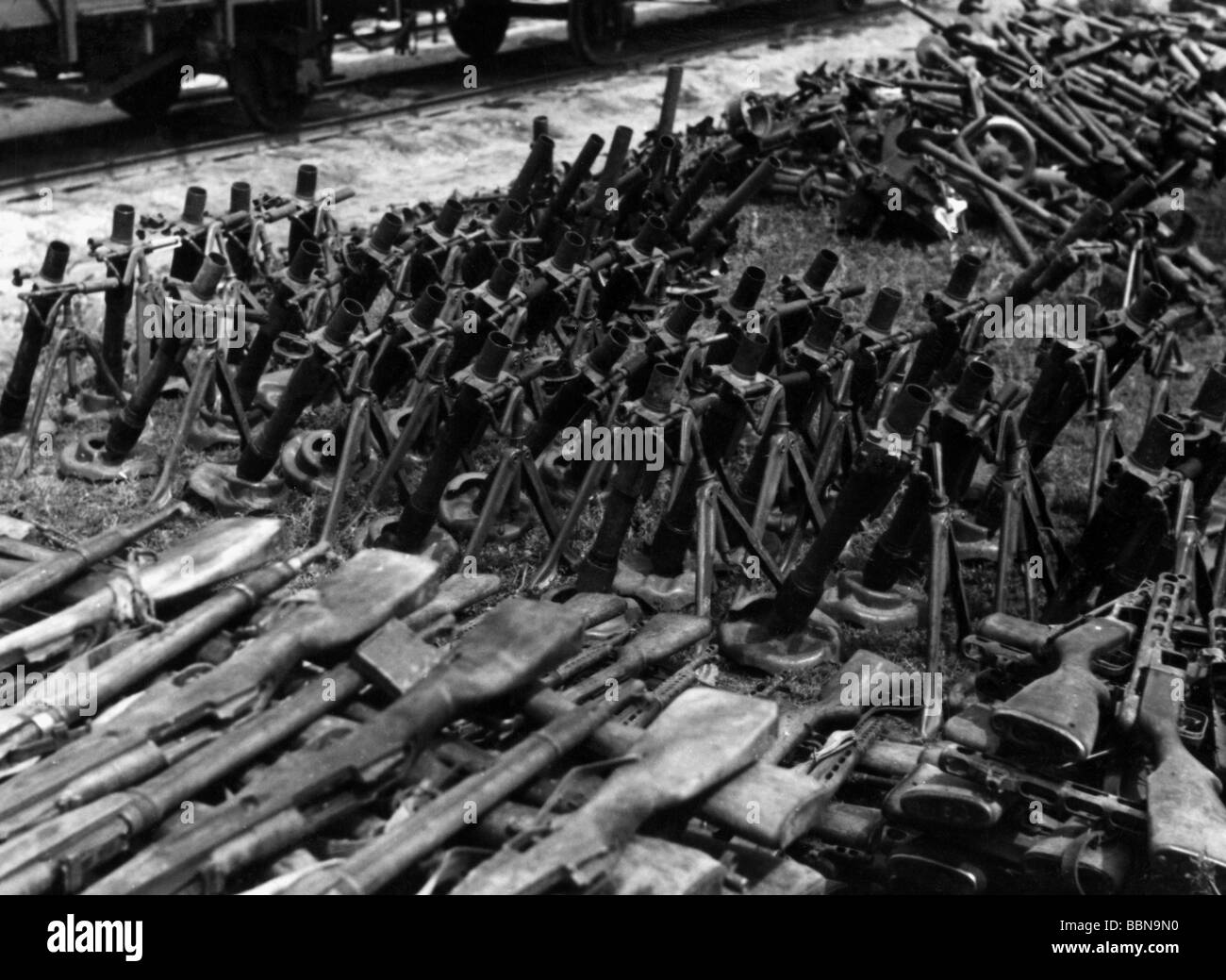 Ereignisse, Zweiter Weltkrieg/Zweiter Weltkrieg, Russland 1941, von der Wehrmacht gefangengenommene sowjetischen Infanteriewaffen, Sommer 1941, Stockfoto