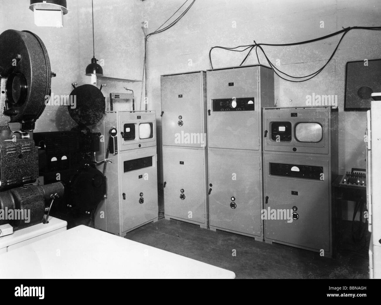 Rundfunk, Fernsehen, Technik, Fernsehraum, Nordwestdeutscher Rundfunk (Nordwestdeutscher Rundfunk, NWDR), Heiligengeistfelder Studios, Hamburg, ca. 1952, Stockfoto