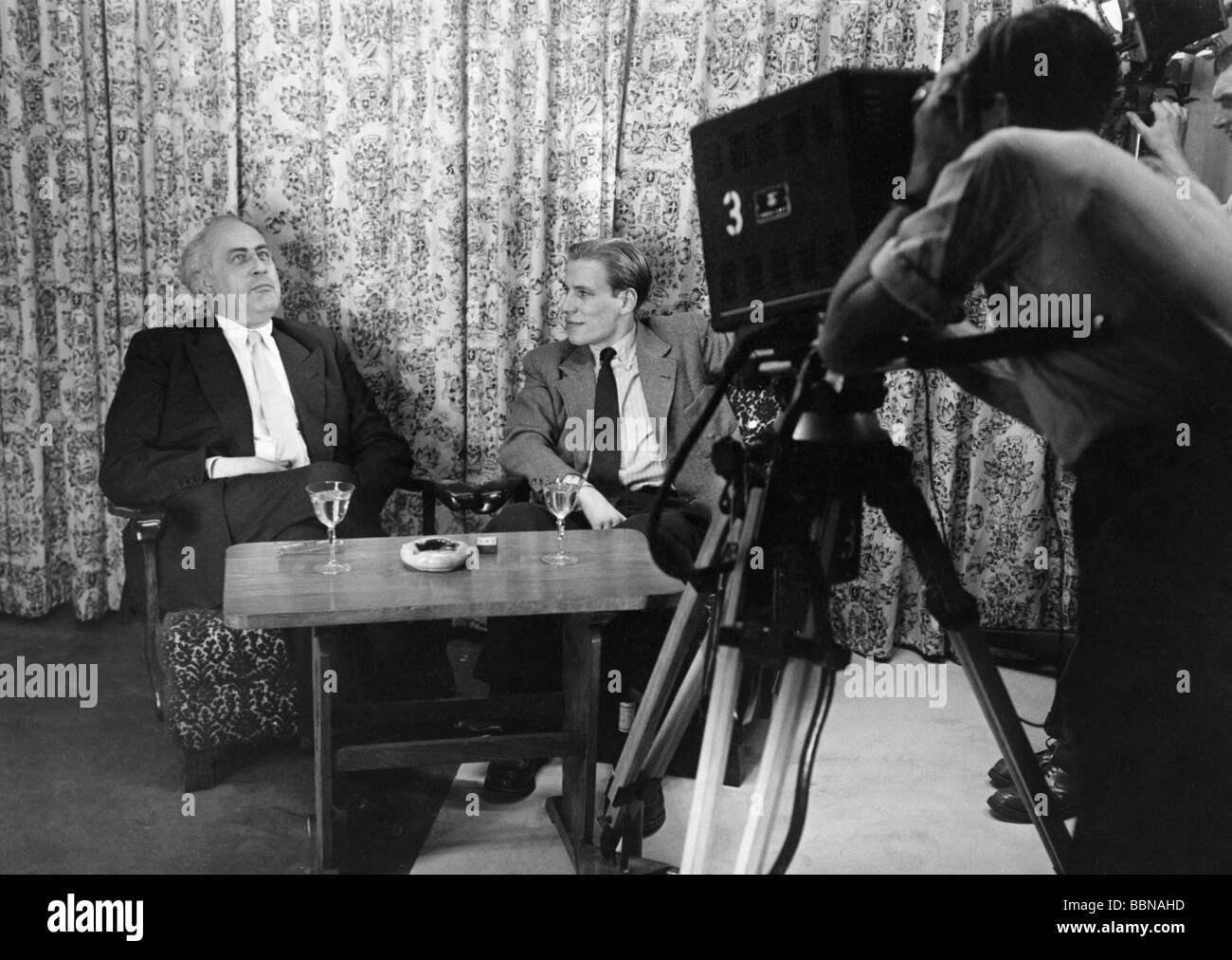 Rundfunk, Fernsehen, Studios, Aufnahme einer Show, Jürgen Roland mit Regisseur Fritz Kirchhoff, Nordwestdeutscher Rundfunk (Nordwestdeutscher Rundfunk, NWDR), Studios, Hamburg, ca. 1952, Stockfoto