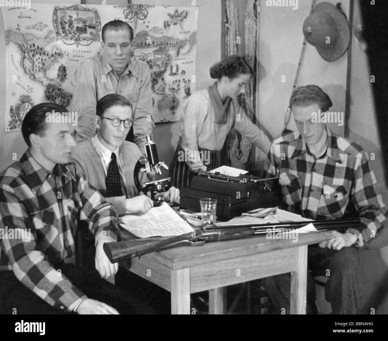 Rundfunk, Fernsehen, Studios, Aufnahme einer Show, Jürgen Roland mit einer Afrika-Expedition, Nordwestdeutscher Rundfunk (Nordwestdeutscher Rundfunk, NWDR), Studios, Hamburg, ca. 1952, Stockfoto