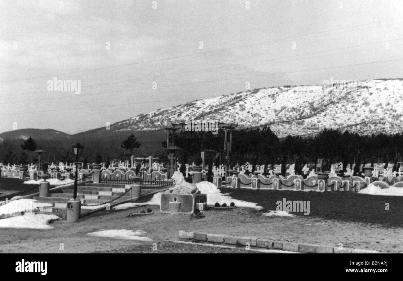 Ereignisse, Zweiter Weltkrieg/zweiter Weltkrieg, Russland 1942/1943, Militärfriedhof der 8. Rumänischen Cavalry Division, Krim, Ukraine, ca. 1942, Rumänisch, Rumänien, Rumänien, Rumänien, Verluste, 20. Jahrhundert, historisch, historisch, Friedhof, Friedhöfe, Friedhöfe, Gräber, Tod, Gefallene, Berg, Schnee, vierziger Jahre, Stockfoto