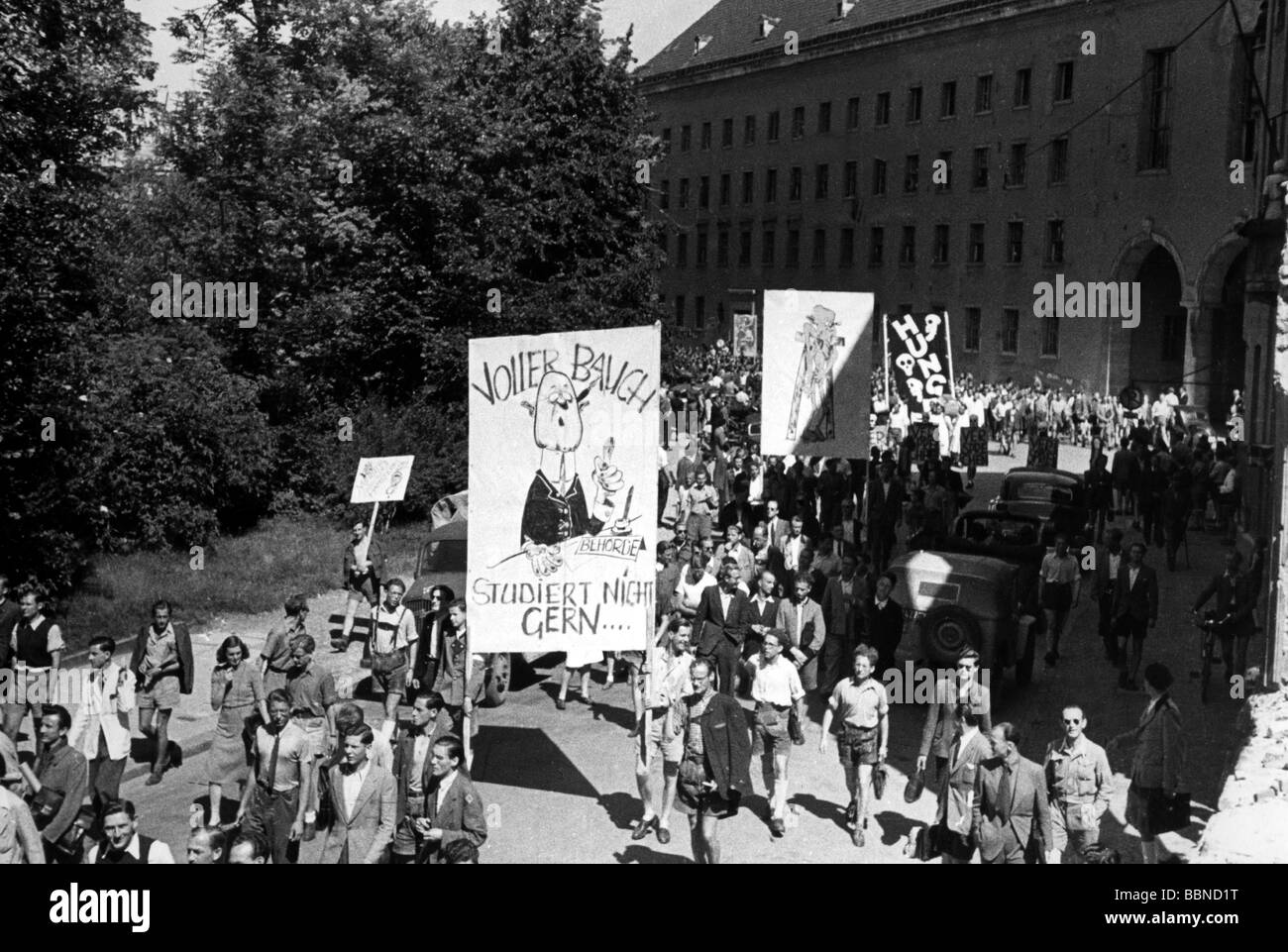 Nachkriegszeit, Deutschland, Widrigkeiten, Demonstration gegen unzureichende Lebensmittelversorgung, "Hungermarsch" der Münchner Studenten, Sommer 1947, Stockfoto