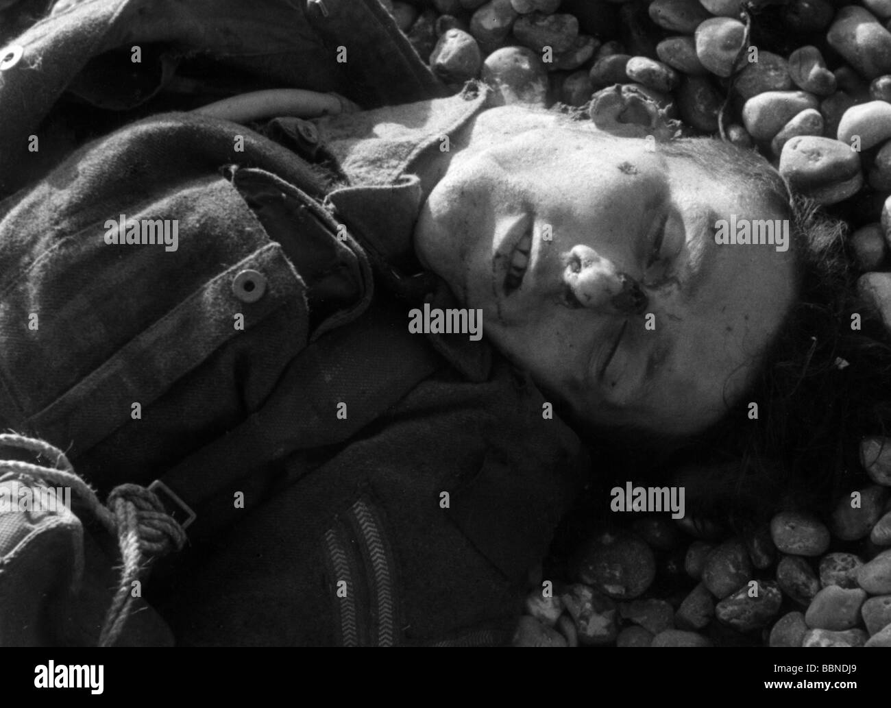 Veranstaltungen, Zweiter Weltkrieg/zweiter Weltkrieg, Frankreich, Dieppe, 19.8.1942, gefallener kanadischer Soldat, Stockfoto