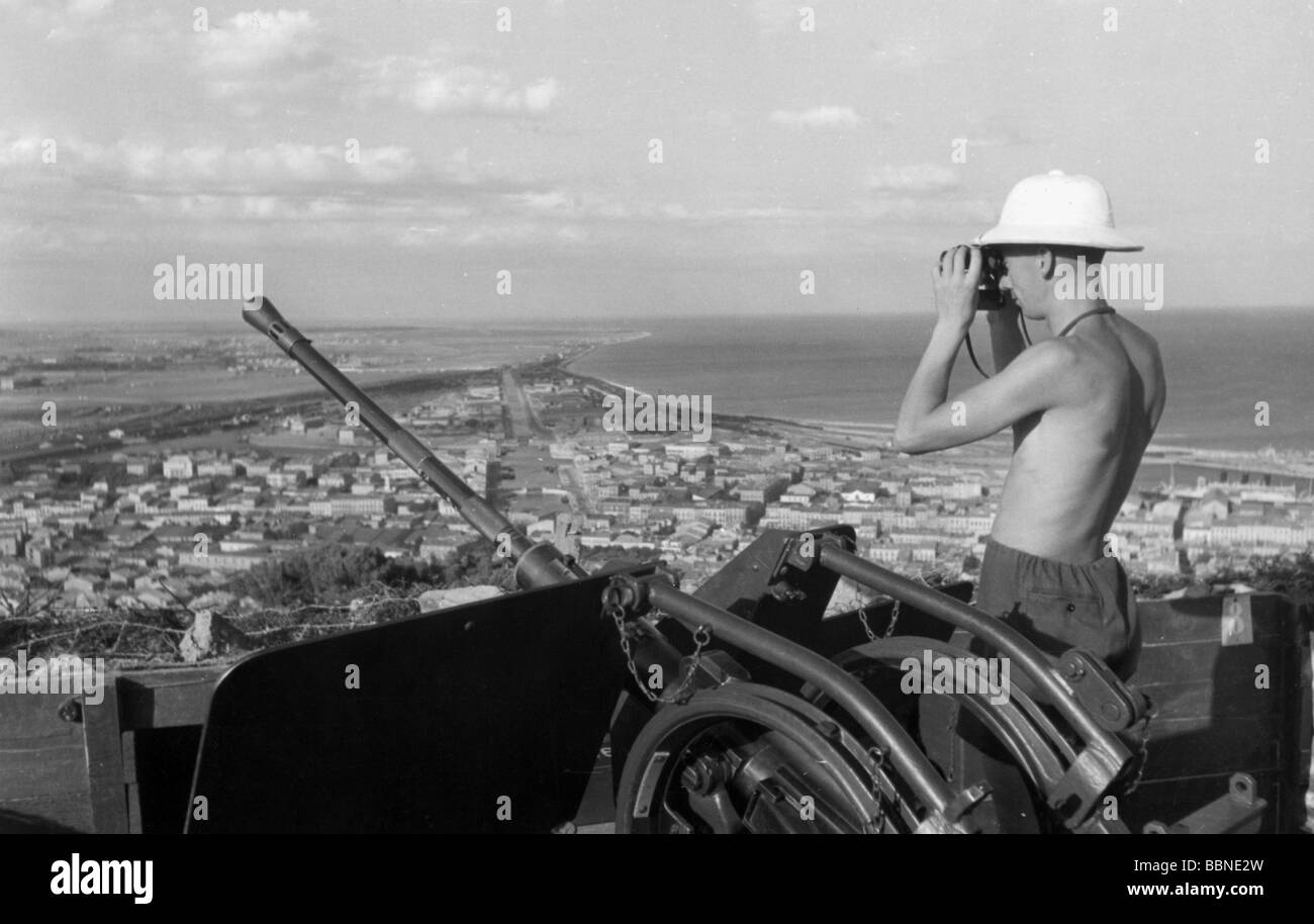 Veranstaltungen, Zweiter Weltkrieg/zweiter Weltkrieg, Frankreich, Atlantikwall, deutsche leichte Flugabwehrkanoneneinemplatzierung an der französischen Westküste bei Biarritz, 28.4.1943, Stockfoto