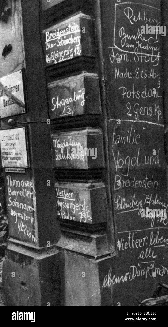 Ereignisse, Zweiter Weltkrieg/Zweiter Weltkrieg, Luftkrieg, Berlin, Aufschriften auf einem Haus nach einem bombenangriff der Alliierten, ca. 1944, Stockfoto