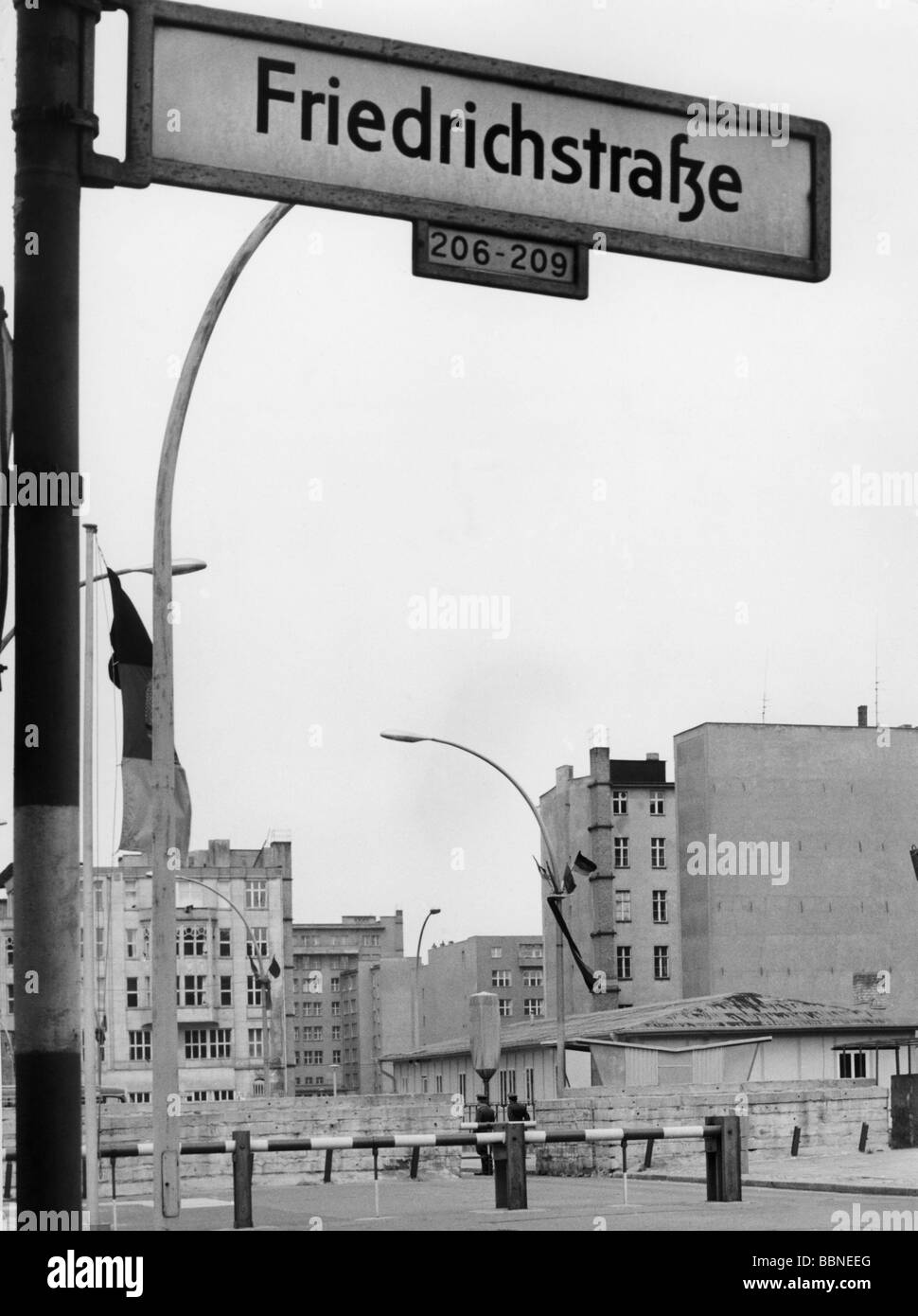 Geographie/Reise, Deutschland, Berlin, Mauer, Checkpoint Charlie, Grenzübergang für Allied Personal, Friedrichstraße, 1960er Jahre, Stockfoto