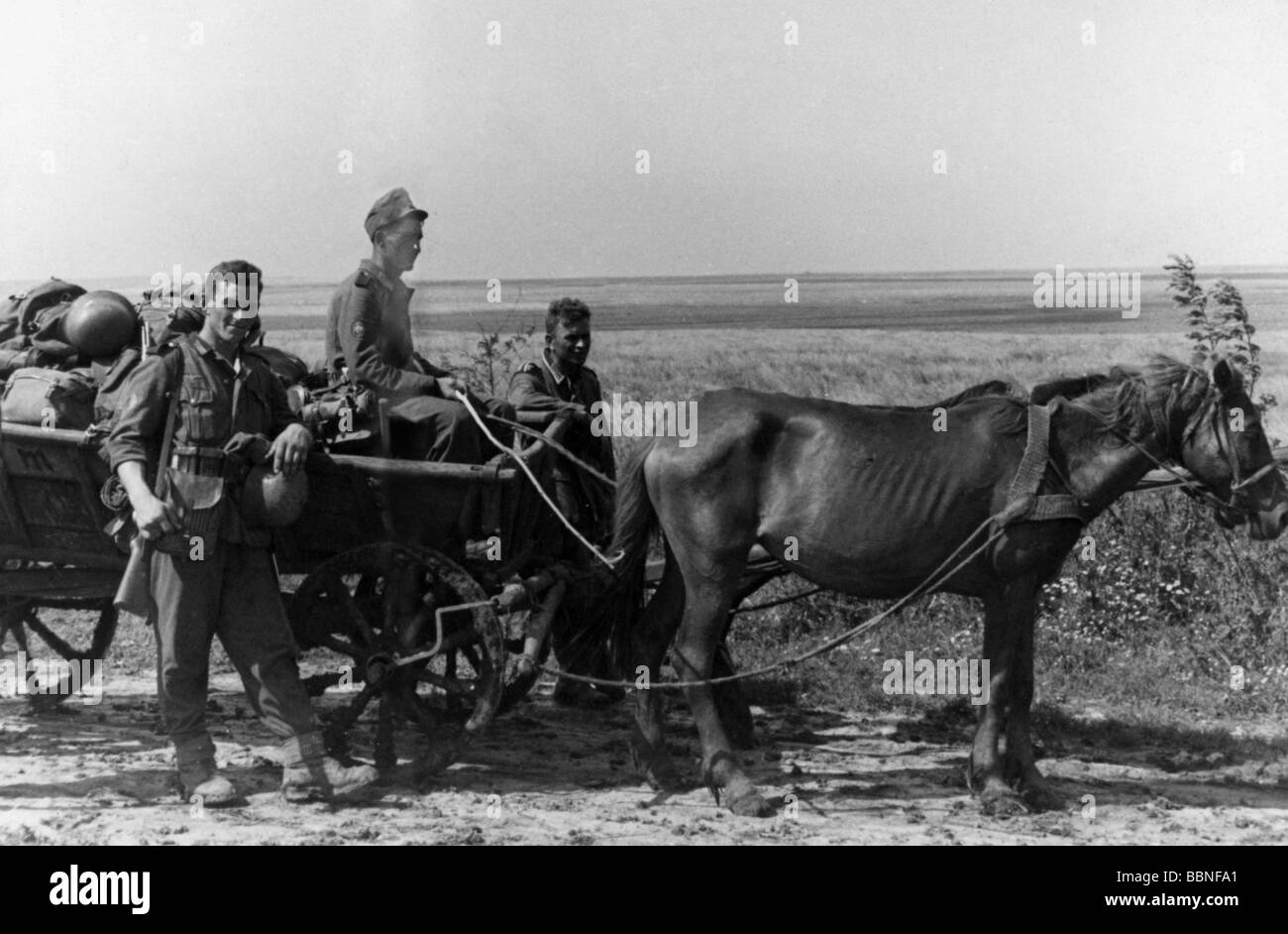 Veranstaltungen, Zweiter Weltkrieg / 2. Weltkrieg, Russland 1941, Deutsche Berg-Antrymen mit Pferdewagen, wahrscheinlich Sommer 1941, Stockfoto