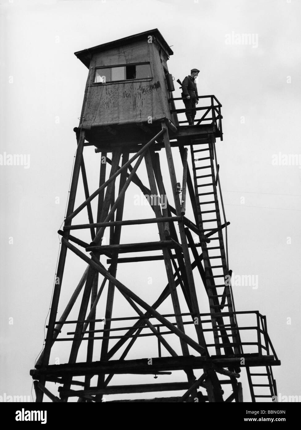 Geografie/Reisen, Deutschland, Berlin, Mauer, Wachturm, Neukoelln, 13.4.1965, Stockfoto