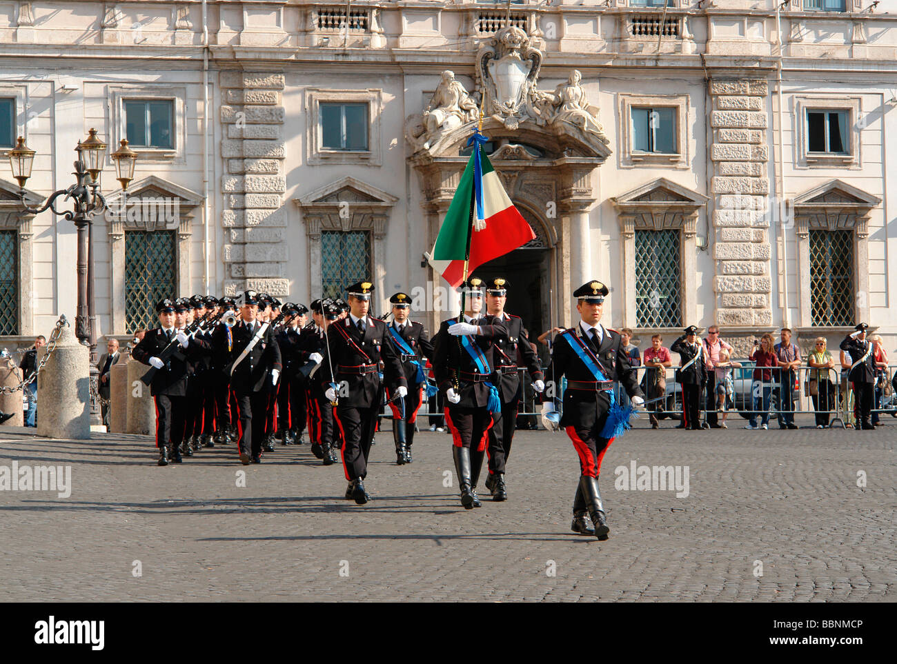 Geographie/Reisen, Italien, Lacio, Rom, "Wechsel der Wachen auf der Piazza Palazzo del Quirinale vor dem Präsidentenpalast,, Additional-Rights - Clearance-Info - Not-Available Stockfoto