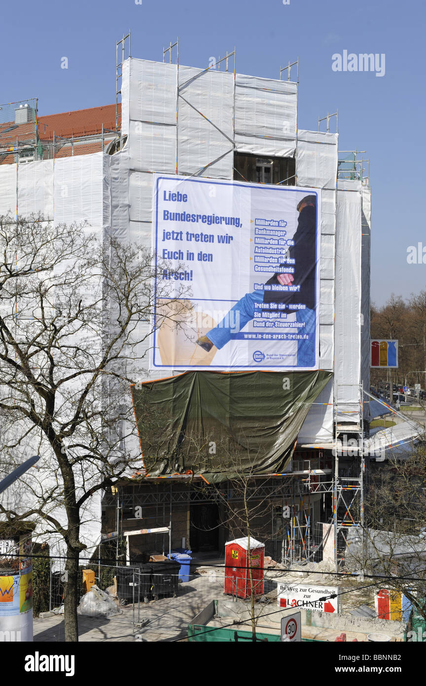 Geographie/Reisen, Deutschland, München, Werbung Plakat an Fassade, Nymphenburger Straße 189, Additional-Rights - Clearance-Info - Not-Available Stockfoto