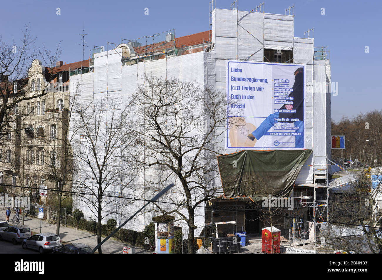 Geographie/Reisen, Deutschland, München, Werbung Plakat an Fassade, Nymphenburger Straße 189, Additional-Rights - Clearance-Info - Not-Available Stockfoto