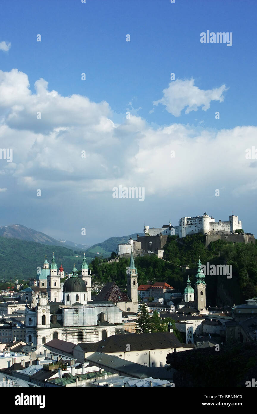 Geographie/Reisen, Österreich, Salzburg, Blick auf die Stadt mit der Festung Hohensalzburg, Additional-Rights - Clearance-Info - Not-Available Stockfoto