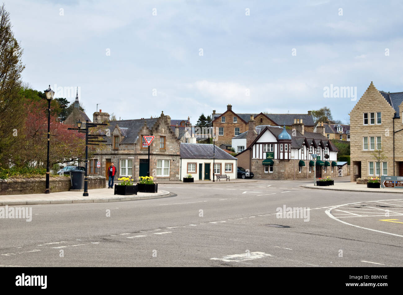 Hauptstraße in Dornoch, die am Rande des Dornoch Firth, Ostküste in Sutherland, Schottland Stockfoto