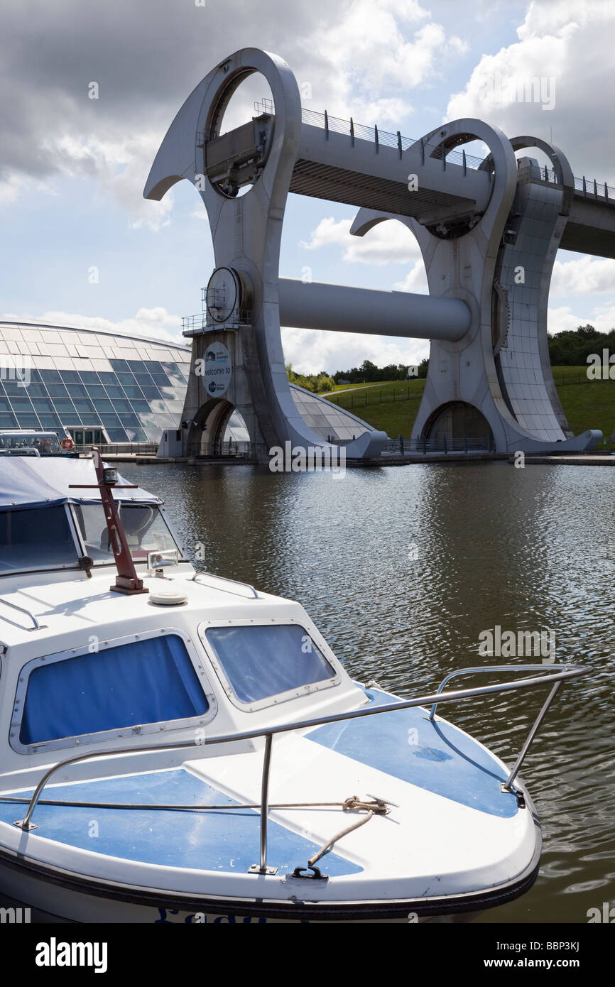 Ansicht der britischen Wasserstraßen Falkirk Wheel auf der Union Canal in der Nähe von Falkirk, Schottland Stockfoto