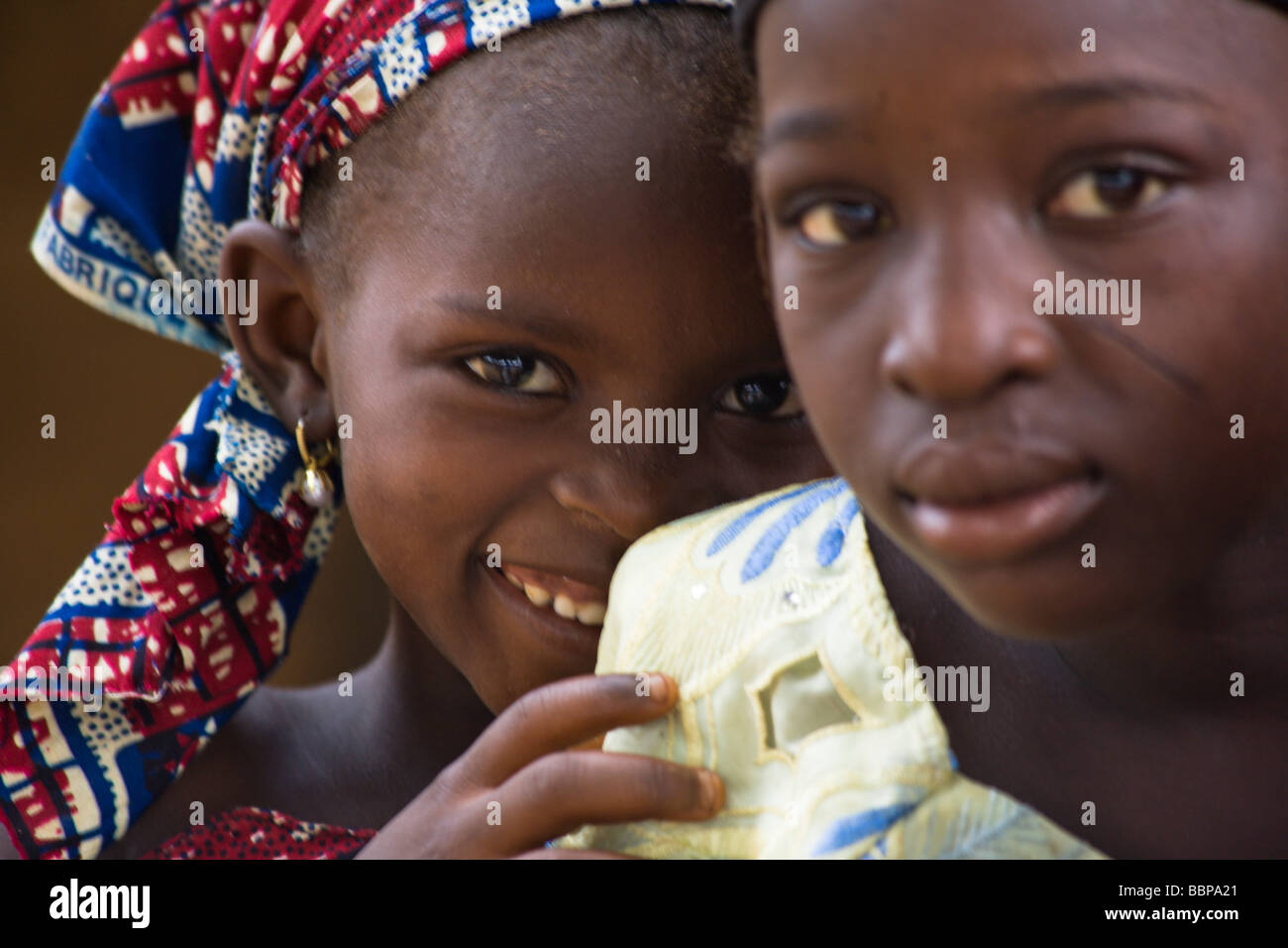 Kinder in einem Dorf in der Nähe von Abuja, Nigeria. Stockfoto