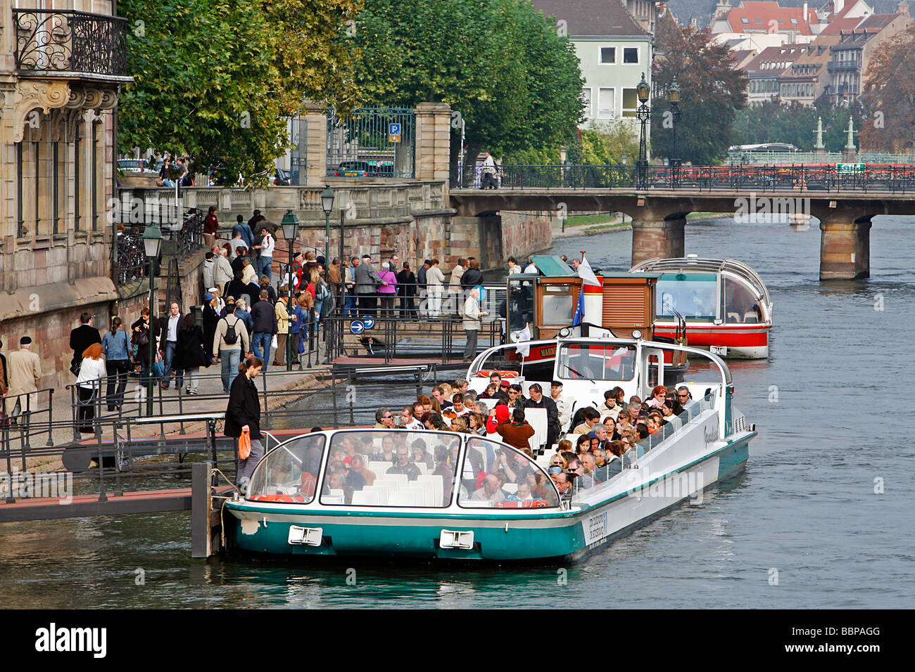 Boat ride ill strasbourg -Fotos und -Bildmaterial in hoher Auflösung – Alamy