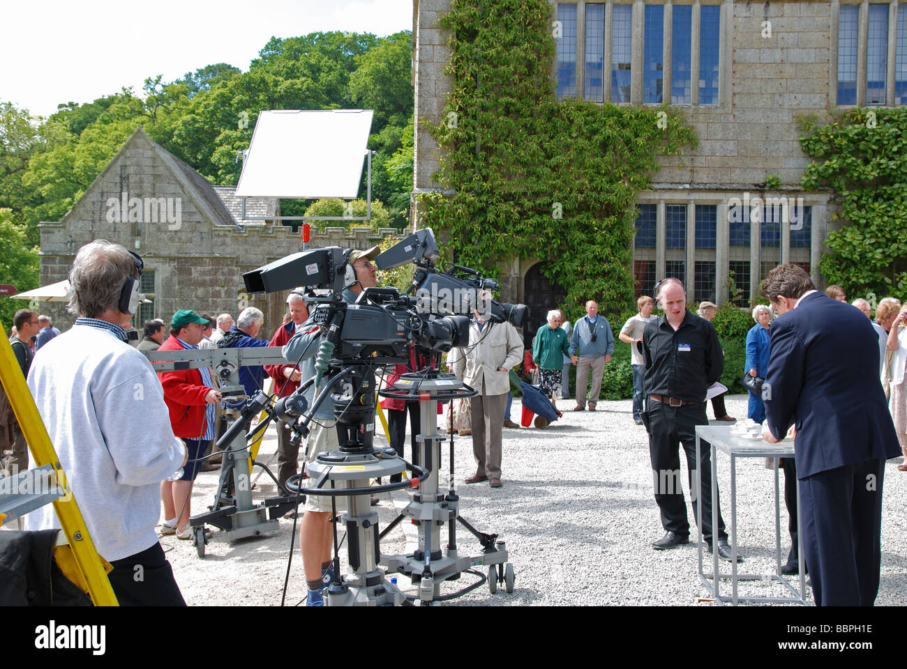 Antiques Roadshow bbc Fernsehen Programm Filmcrew vor Ort in Cornwall, Großbritannien Stockfoto