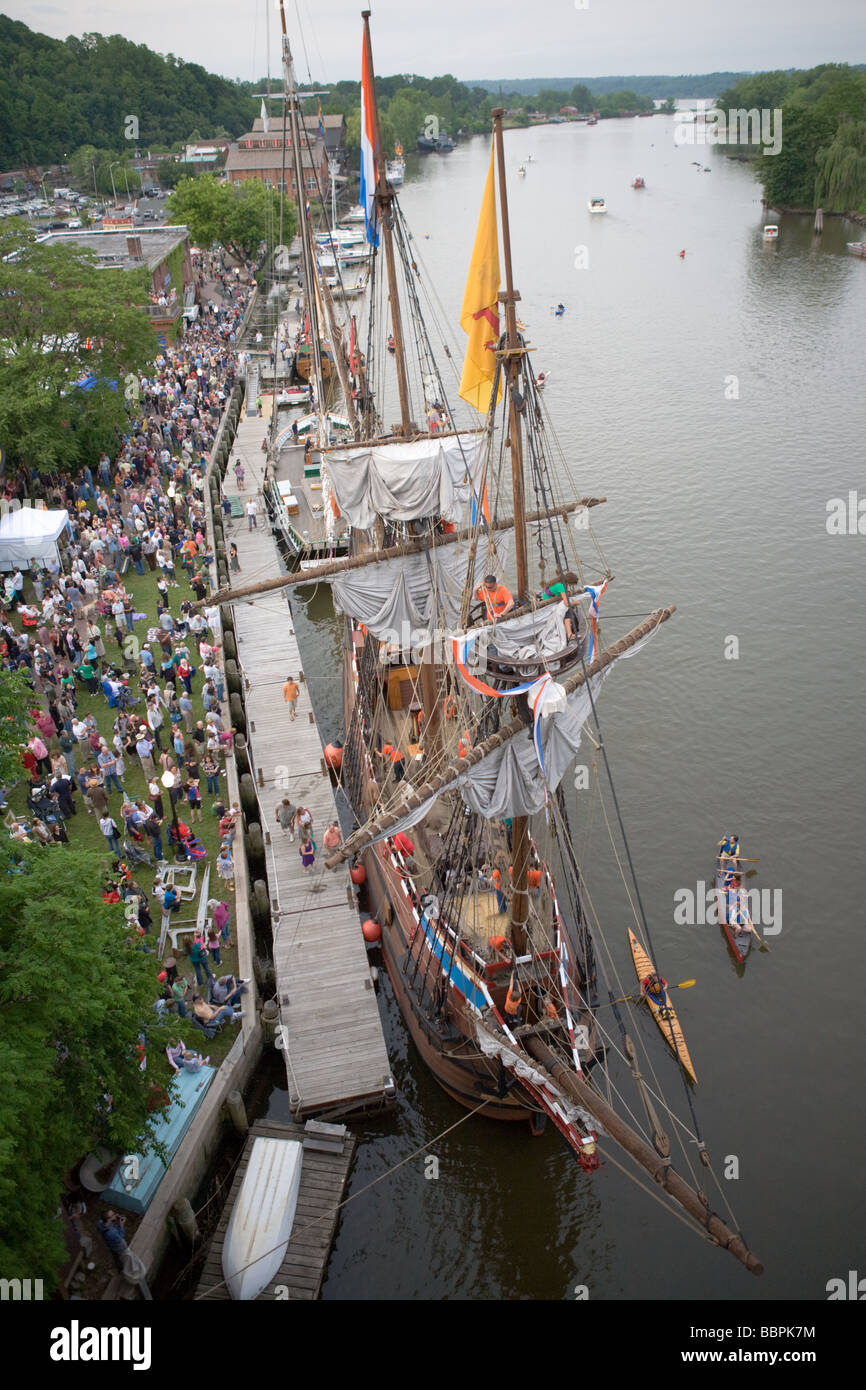 Henry Hudson Schiff Replik der Half Moon Andocken in Kingston, New York während Quadricentennial Feier 2009 Stockfoto