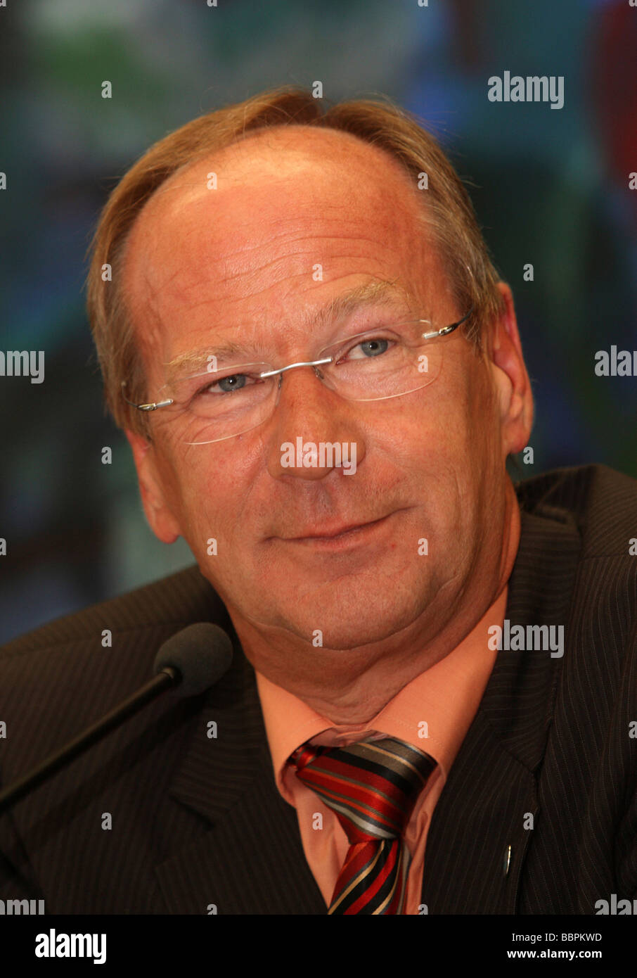 Generaldirektor Uwe Laue, CEO der Debeka Versicherungen, Freigabe des Unternehmens jährliche Finanzkennzahlen auf einer Pressekonferenz in K Stockfoto