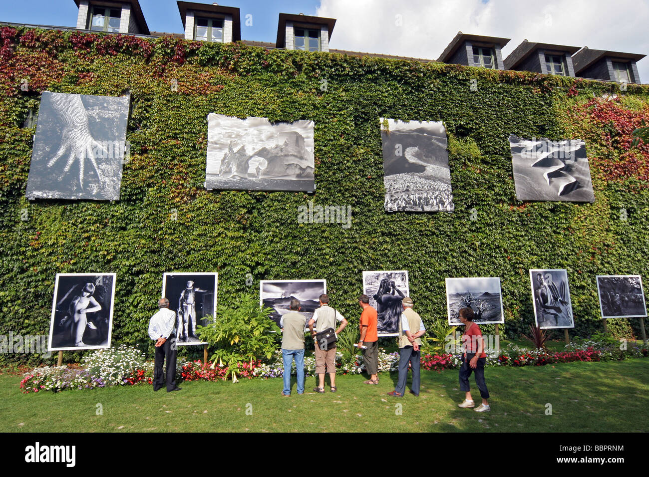 FOTOFESTIVAL, MENSCHEN UND NATUR, IN LA GACILLY, FRANKREICH, BRETAGNE, CÔTES D ' ARMOR (22) Stockfoto