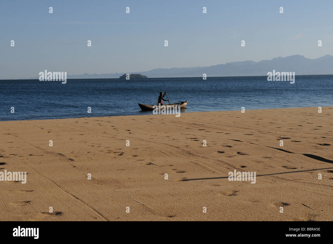 Fischer, Bootfahren in Malawi-See auch bekannt als Lake Nyasa in Tansania und Lago Niassa in Mosambik. Afrika Stockfoto