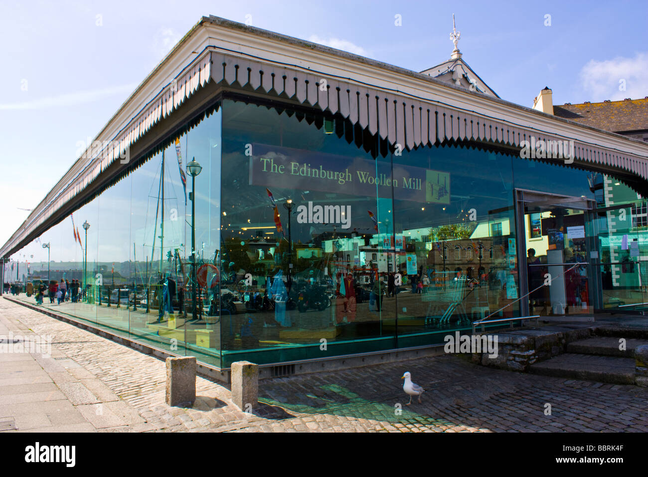 Die Edinburgh Woollen Mühle Plymouth UK Stockfoto
