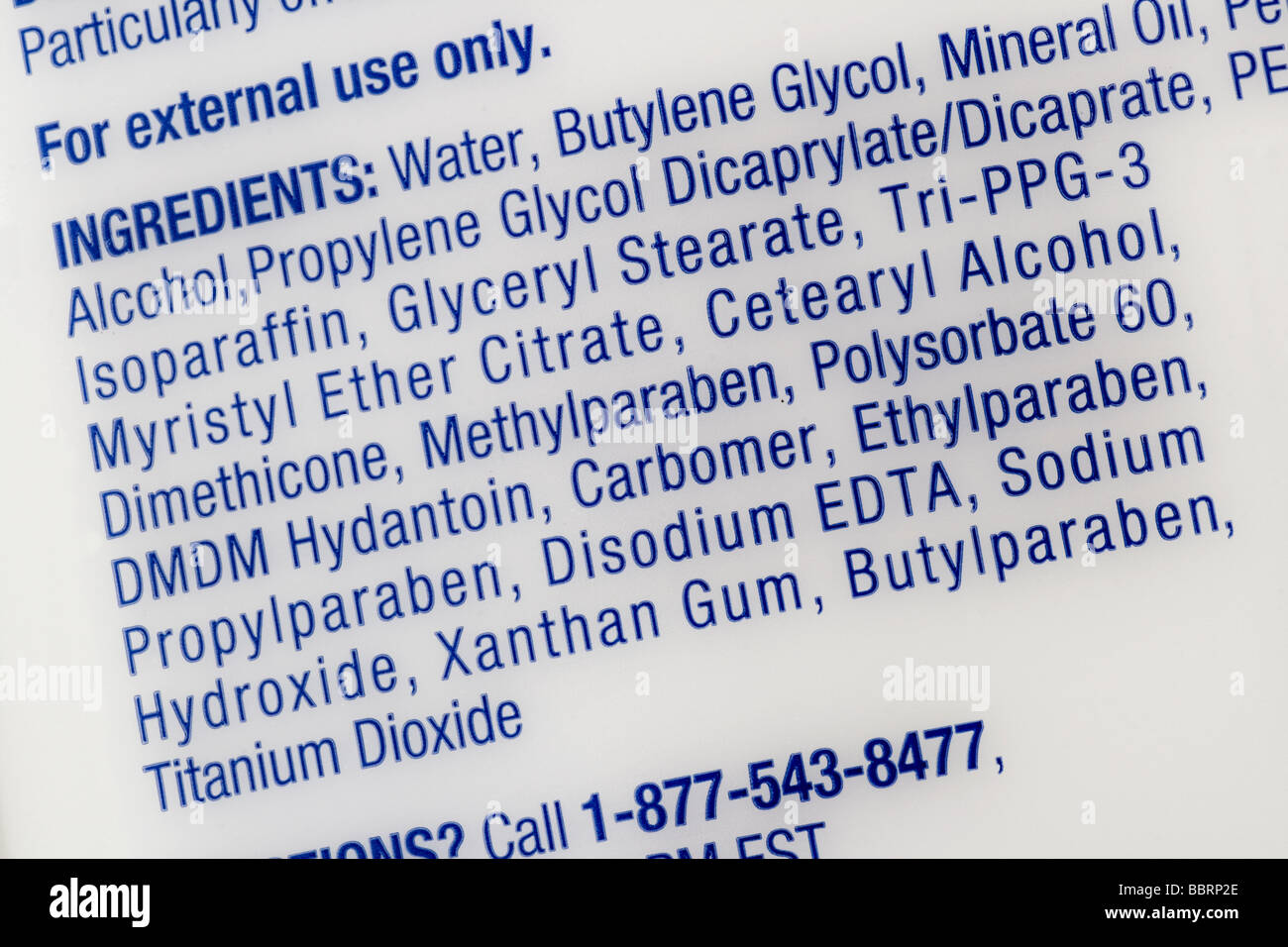 Liste der Inhaltsstoffe von Lotion zeigt die Zutat Ethylenediaminetetraacetic Säure, allgemein abgekürzt als EDTA. Stockfoto