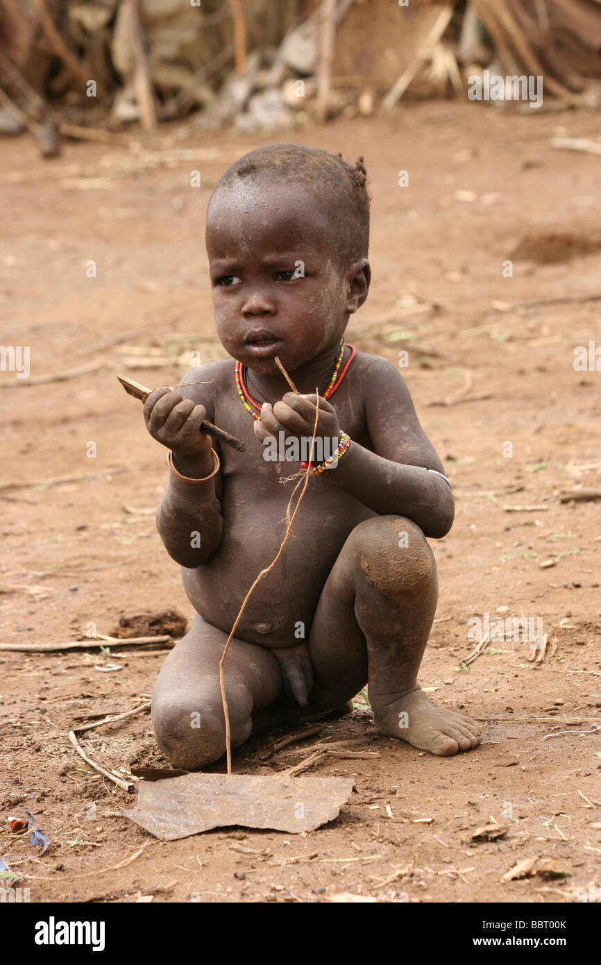 Afrika-Äthiopien-Omo Valley Daasanach Stamm baby Stockfotografie - Alamy