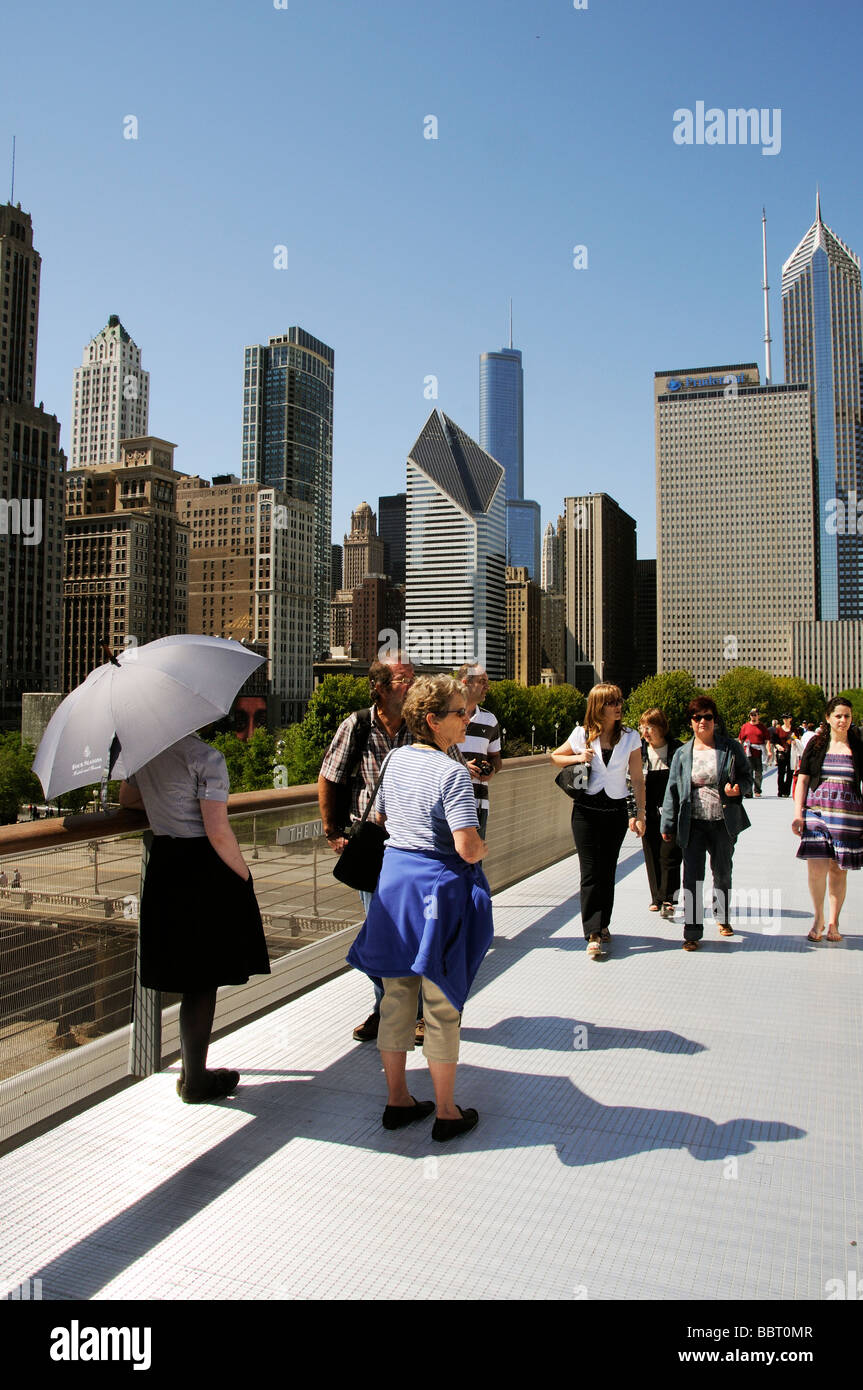 Die Nichols Bridgeway Zugang zu und von The Art Institute of Chicago Illinois USA Stadt Wolkenkratzer Stockfoto