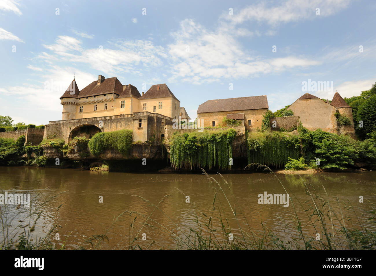 Chateau de Losse auf dem Fluss Vézère in der Dordogne-Frankreich Stockfoto