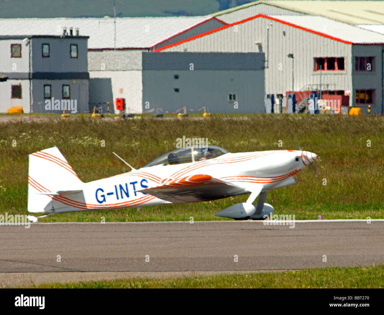 Van's RV-4 Inverness Dalcross Flugplatz schottischen Highlands SCO 2519 abreisen wird vorbereitet Stockfoto