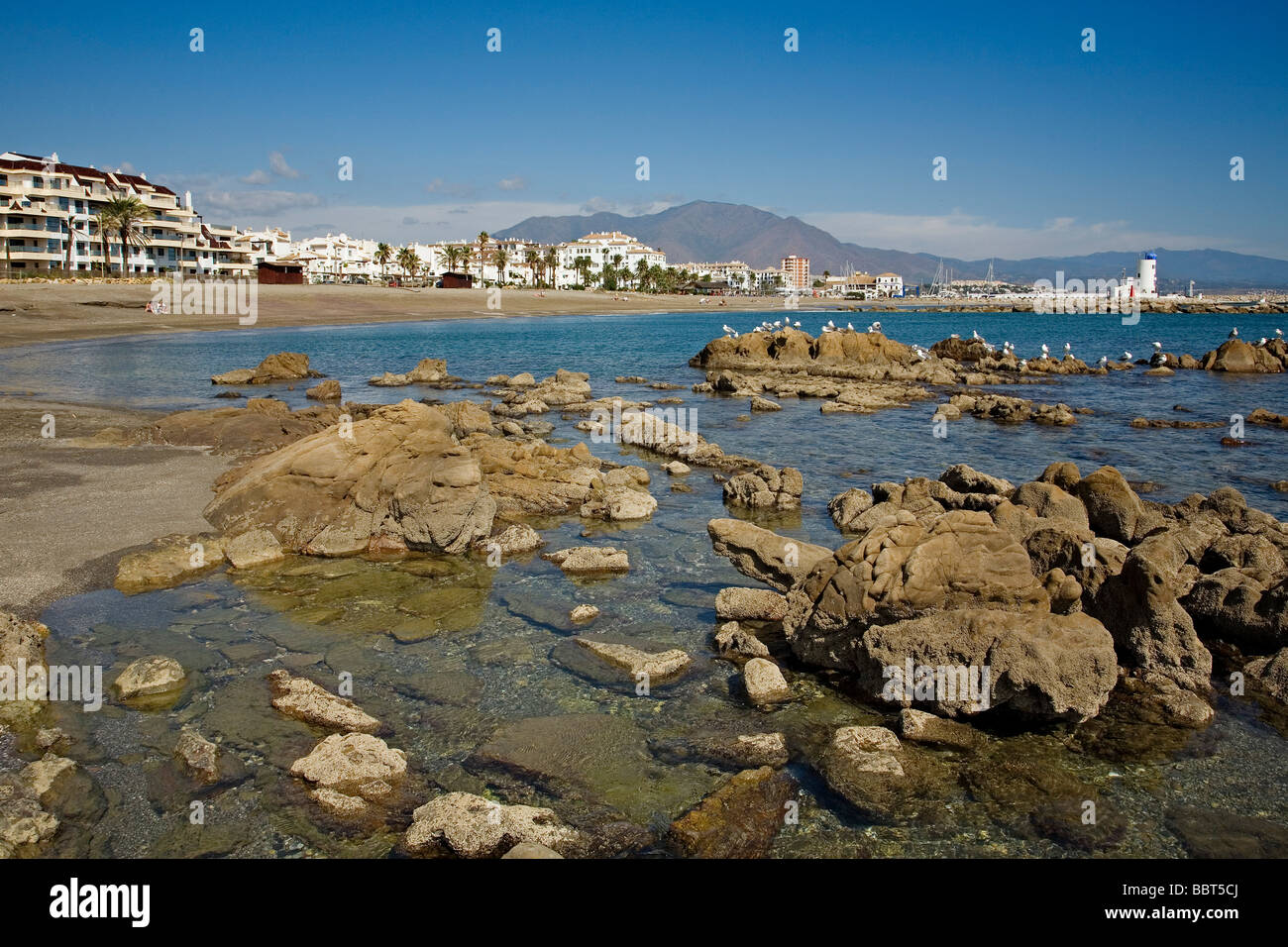 Strände von La Duquesa Burg in Manilva Malaga Sonnenküste Andalusien Spanien Stockfoto