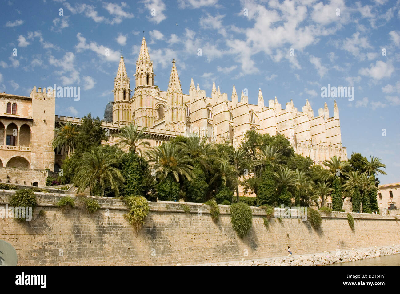 Kathedrale von Palma und Befestigungsanlagen Palma Mallorca Stockfoto