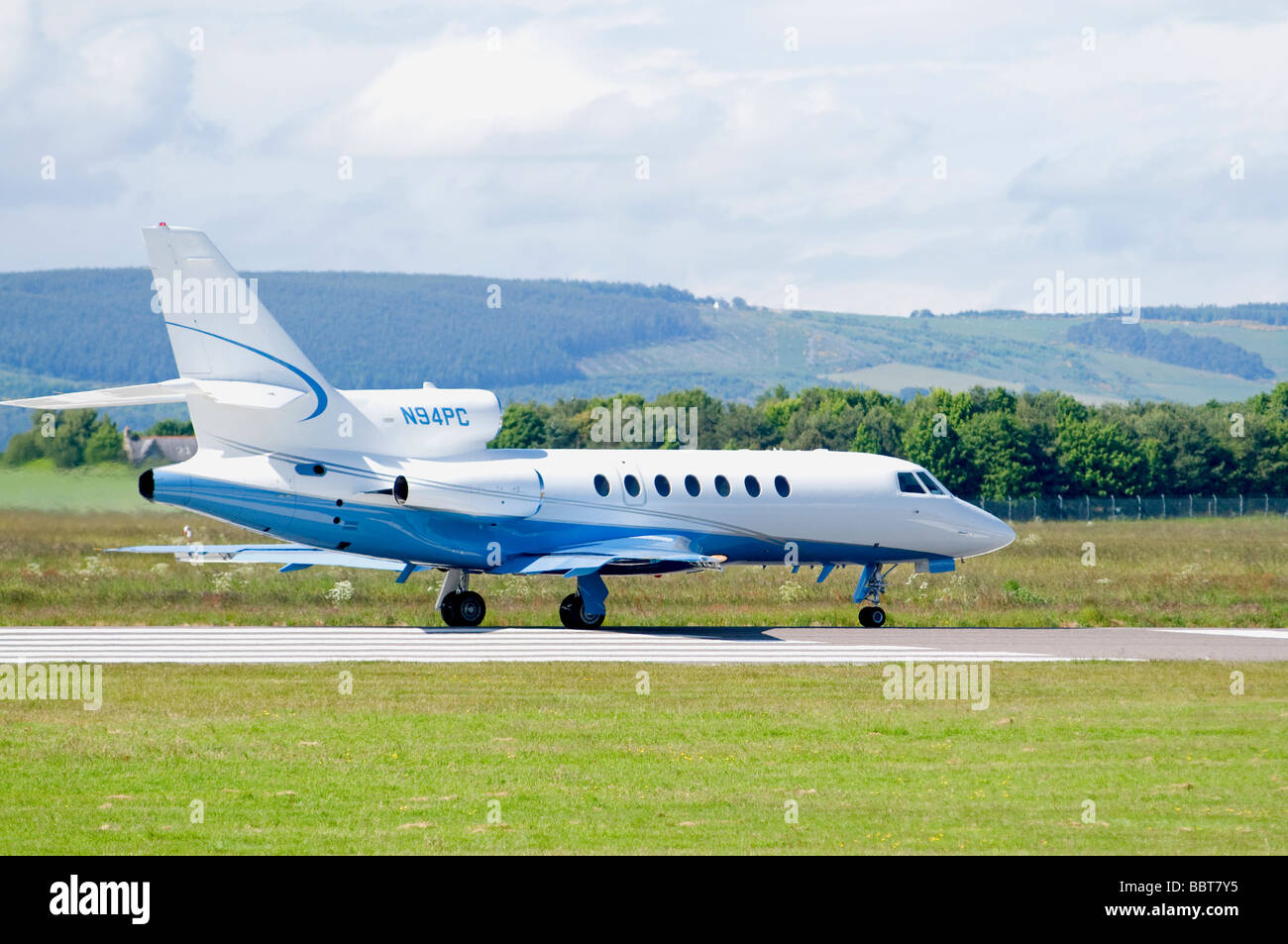 DASSAULT AVIATION MYSTERE-FALCON 50 1996 fest fegte Flügel Multi Engine / Turbine-Fan Motor, Inverness Dalcross Flughafen SCO 2540 Stockfoto