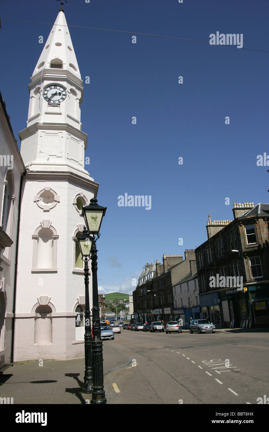 Stadt von Campbelltown, Schottland. Das Stadthaus aus dem 18. Jahrhundert und Spire in Campbelltowns Main Street. Stockfoto