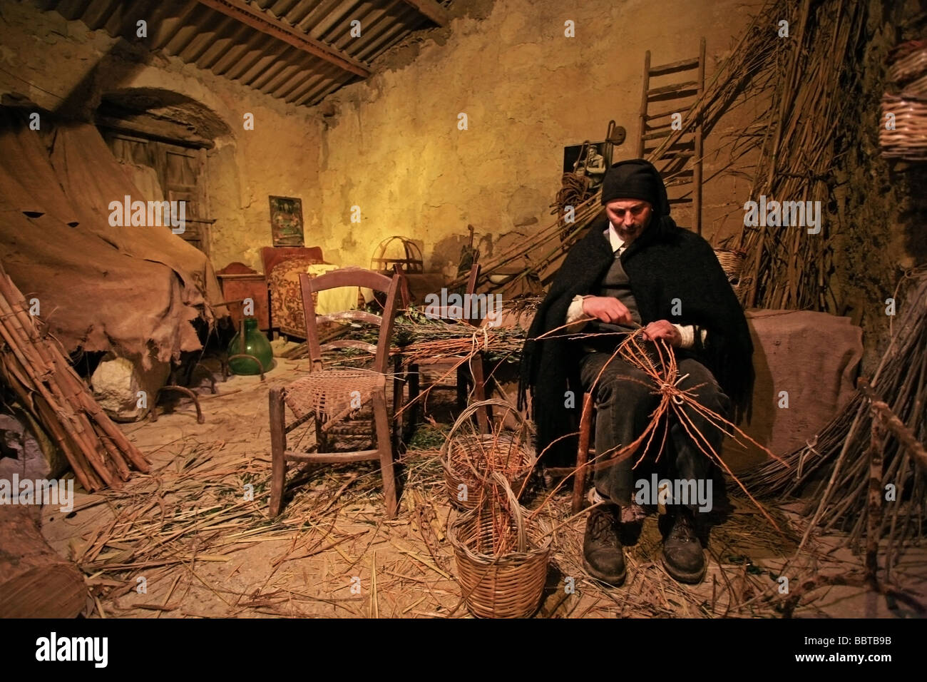 Darstellung des alten Handwerks, Monterosso Almo, Sizilien, Italien Stockfoto