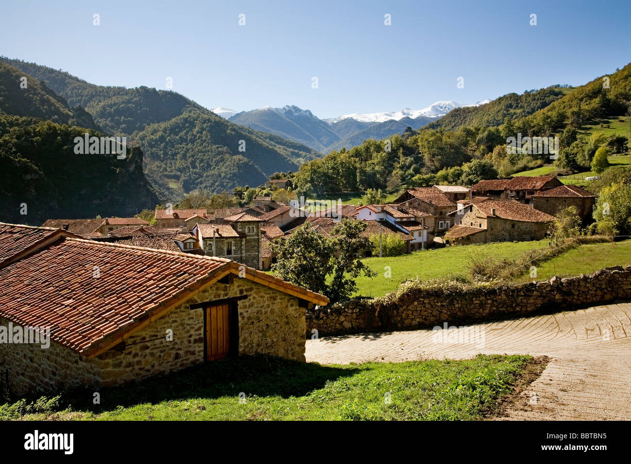 Das Dorf Mogrovejo Shire von Liebana Picos de Europa Kantabrien Spanien Stockfoto