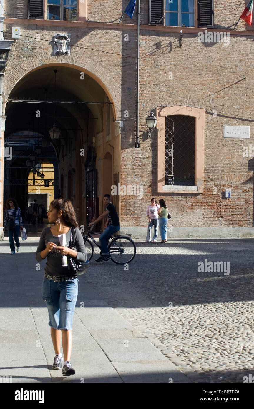 Wandern in Piazza della Torre, Modena, Italien Stockfoto