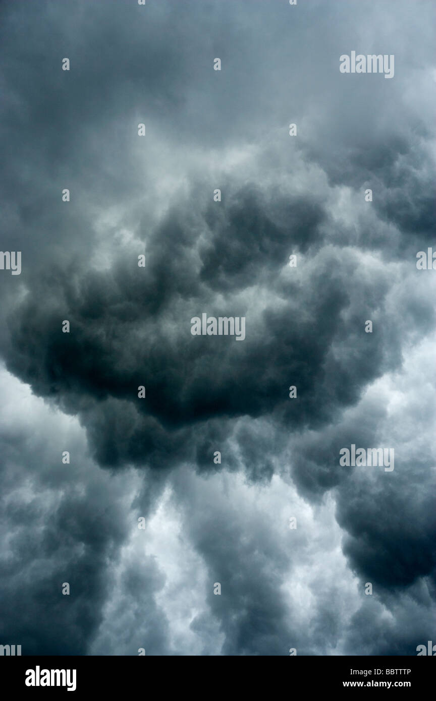 STURM STÜRMISCHEN WOLKE WOLKEN HIMMEL Stockfoto