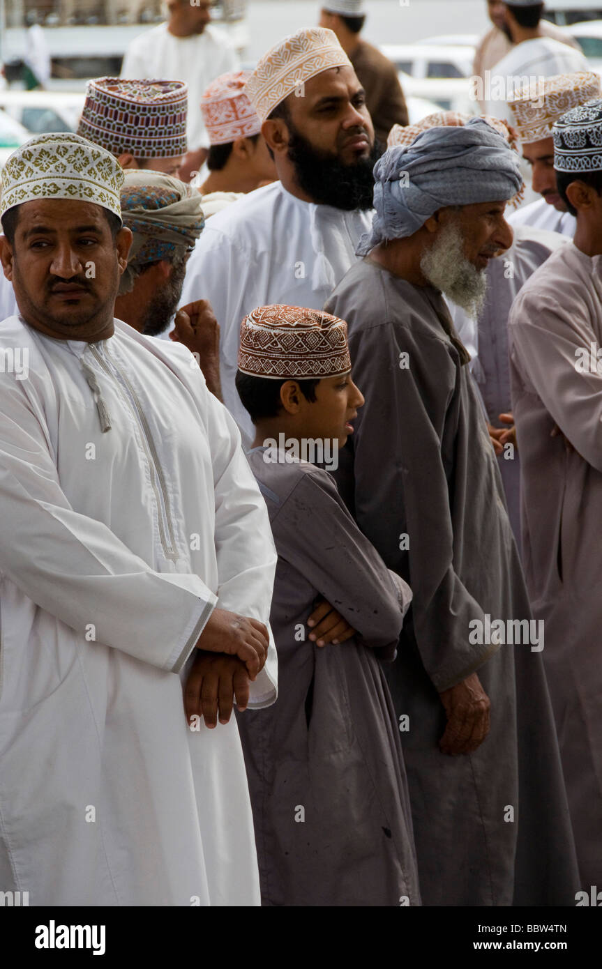 Männer bei der Ziege Markt Nizwa Oman Stockfoto