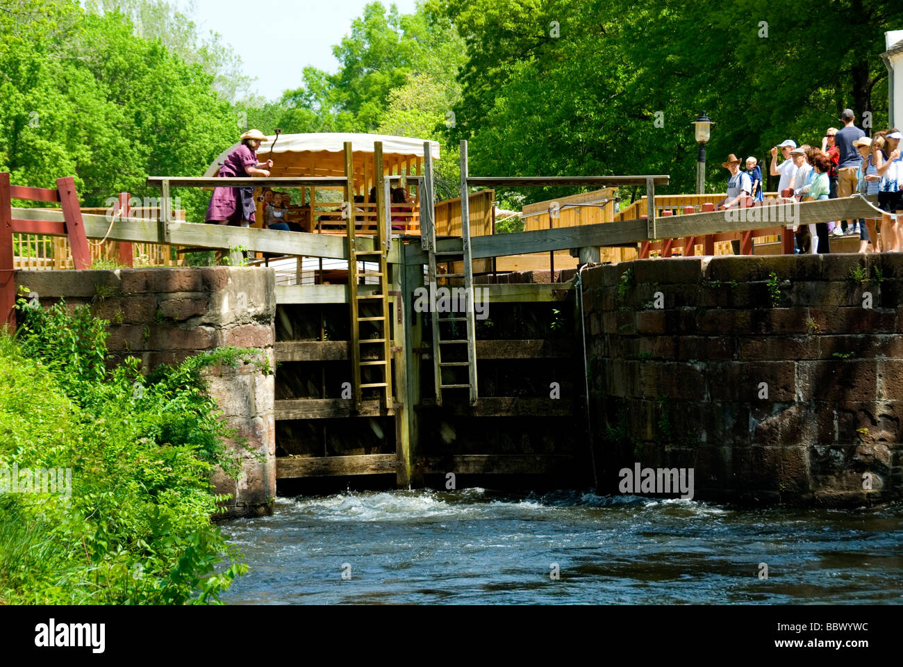 Wassertor und Schlösser und Maultier gezeichnet Lastkahn auf den C O Canal Chesapeake and Ohio Canal in Great Falls VA in der Nähe von DC Stockfoto