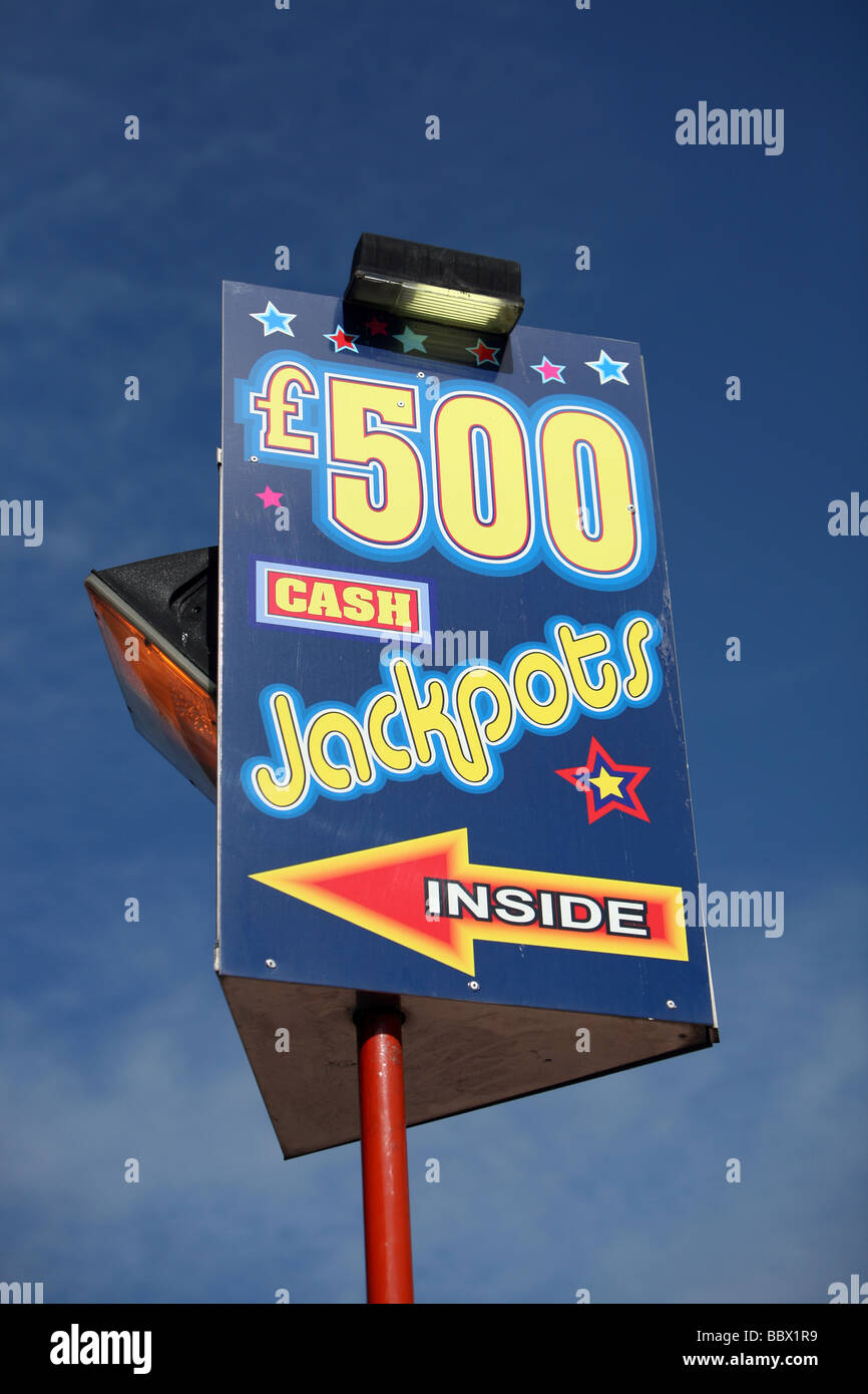 Ein Casino-Zeichen in Clacton Essex Stockfoto