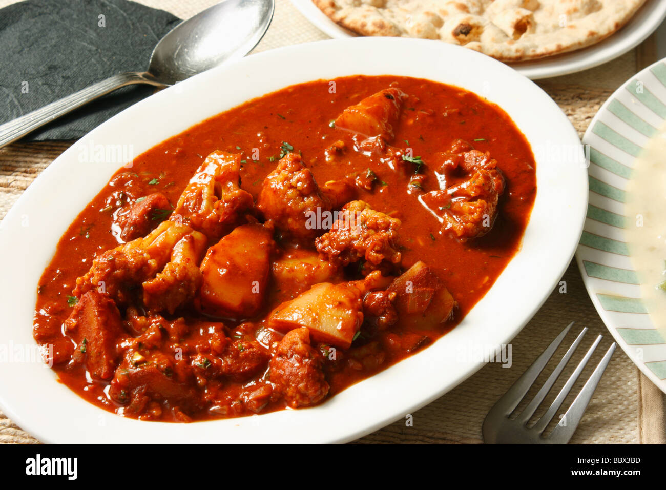 Aloo Gobhi Ambot ist ein North Indian Curry aus Kartoffeln und Blumenkohl gemacht. Stockfoto