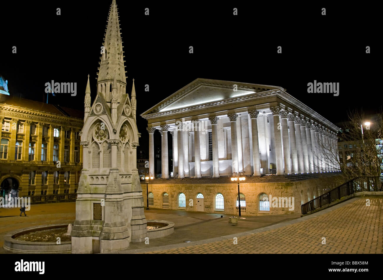 Birmingham Rathaus Chamberlain Quadrat in der Nacht Stockfoto