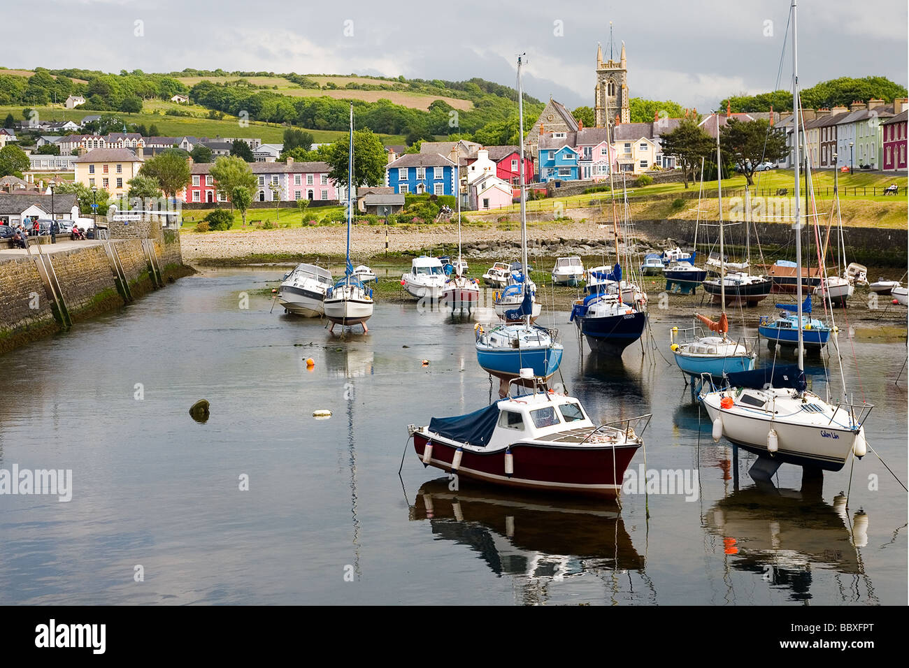 Aberaeron Hafen und Häusern, Wales, Cardigan Bay Stockfoto