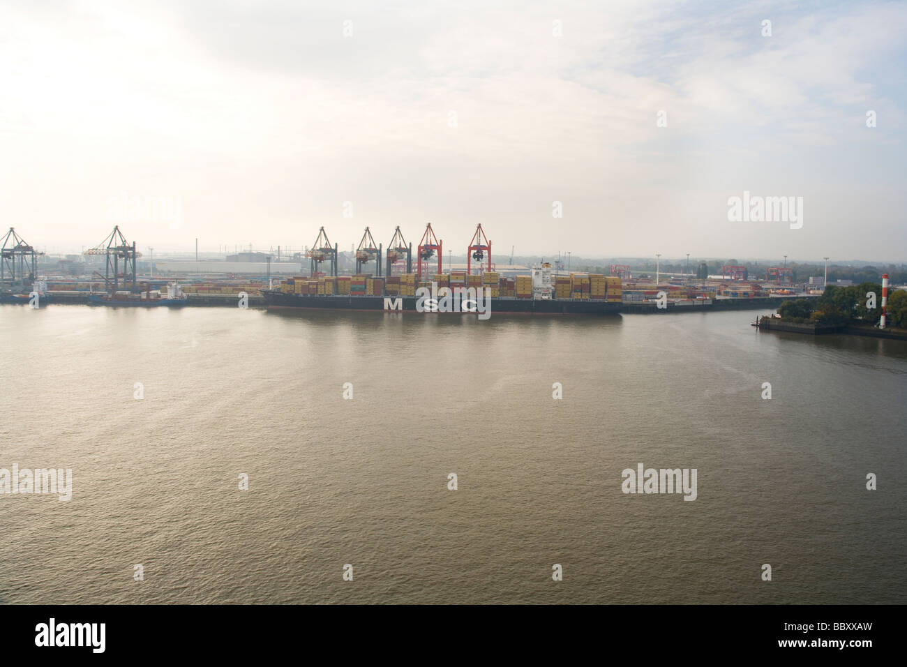 Eine hohe Aussicht auf The Port of Hamburg, Germany Stockfoto