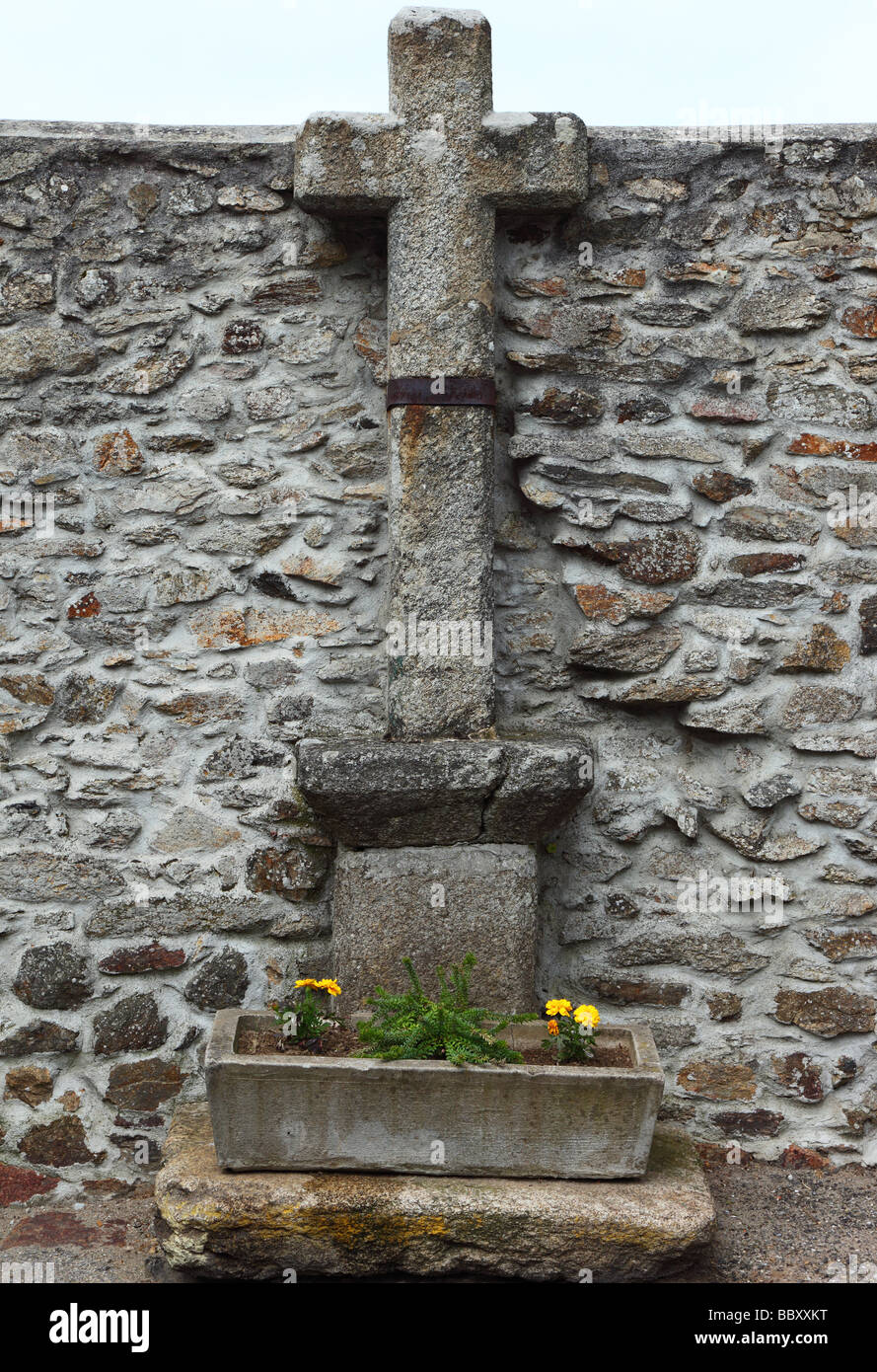 Altes Steinkreuz Saissac Languedoc-Roussillon Frankreich Stockfoto