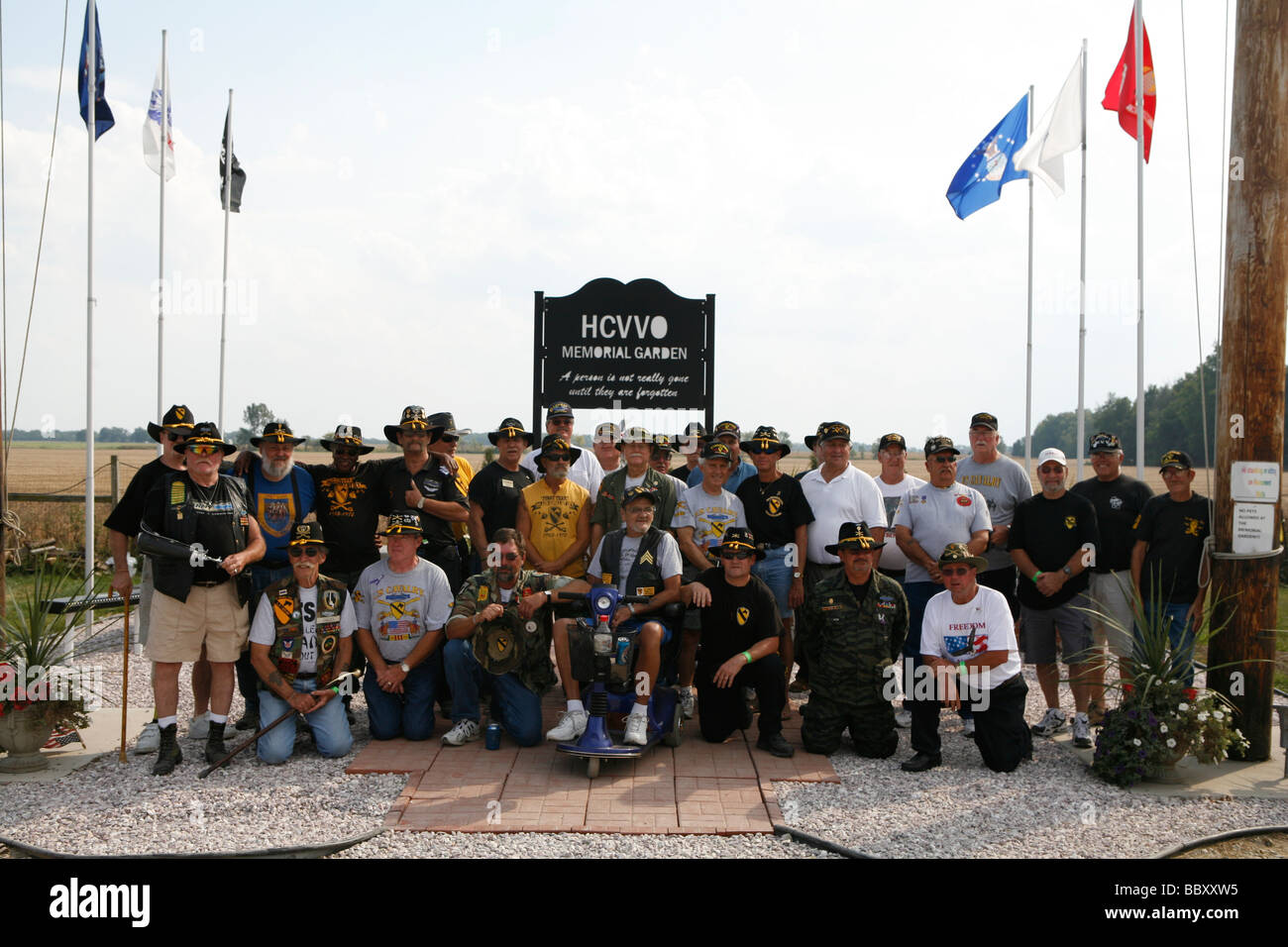 Vietnam-Veteranen der 1. Kavallerie-Division posieren für ein Gruppenfoto während der 2008 Kokomo Indiana Vietnam Veterans Reunion Stockfoto