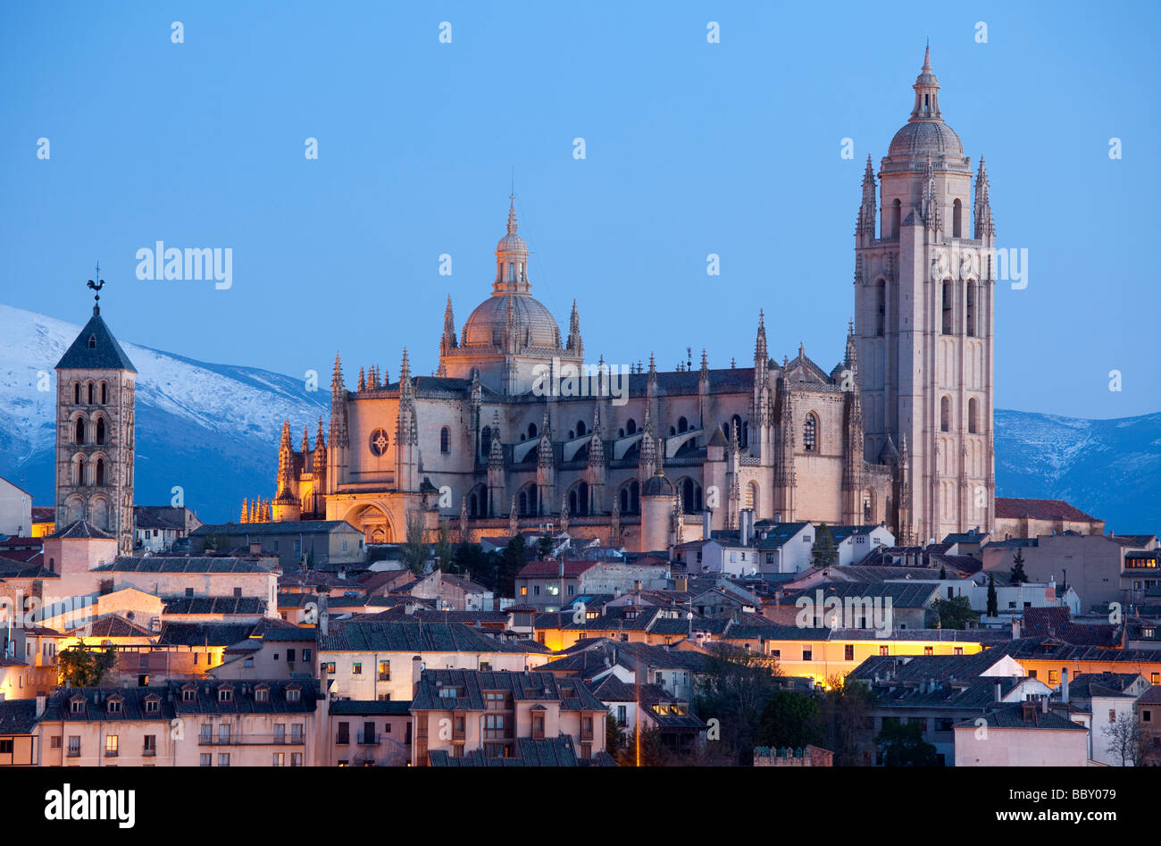 Kathedrale von Segovia beleuchtet, Segovia, Spanien Stockfoto